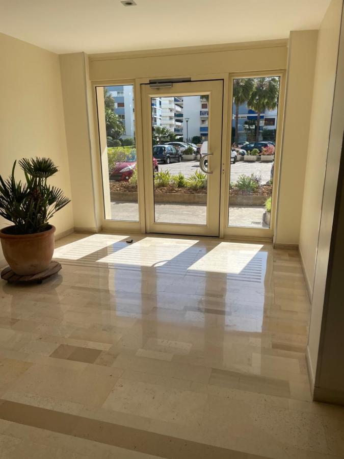 Vue Sur Mer - Magnifique Appartement Tout Confort - Terrasse Et Parking Prive Cagnes-sur-Mer Luaran gambar